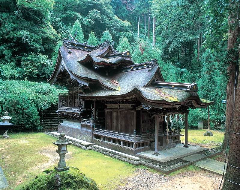 大瀧神社・岡太神社　本殿・拝殿（